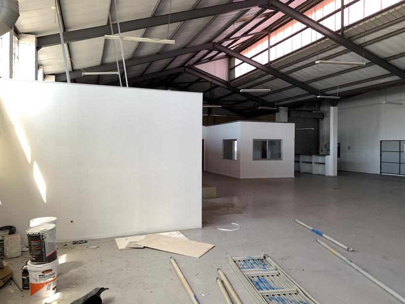 To Let commercial Property for Rent in Maitland Western Cape